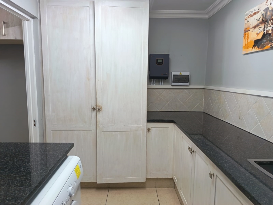 To Let 3 Bedroom Property for Rent in Jeffreys Bay Central Eastern Cape